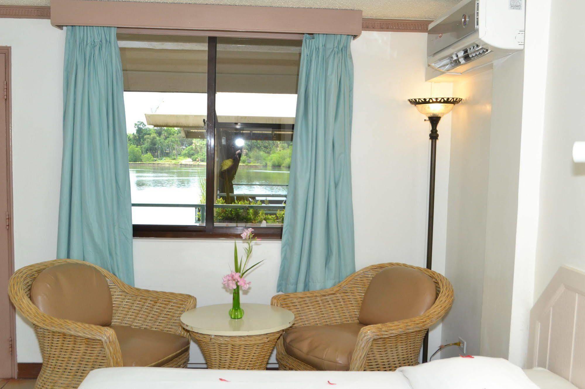 West Plaza By The Sea Hotel Koror Buitenkant foto